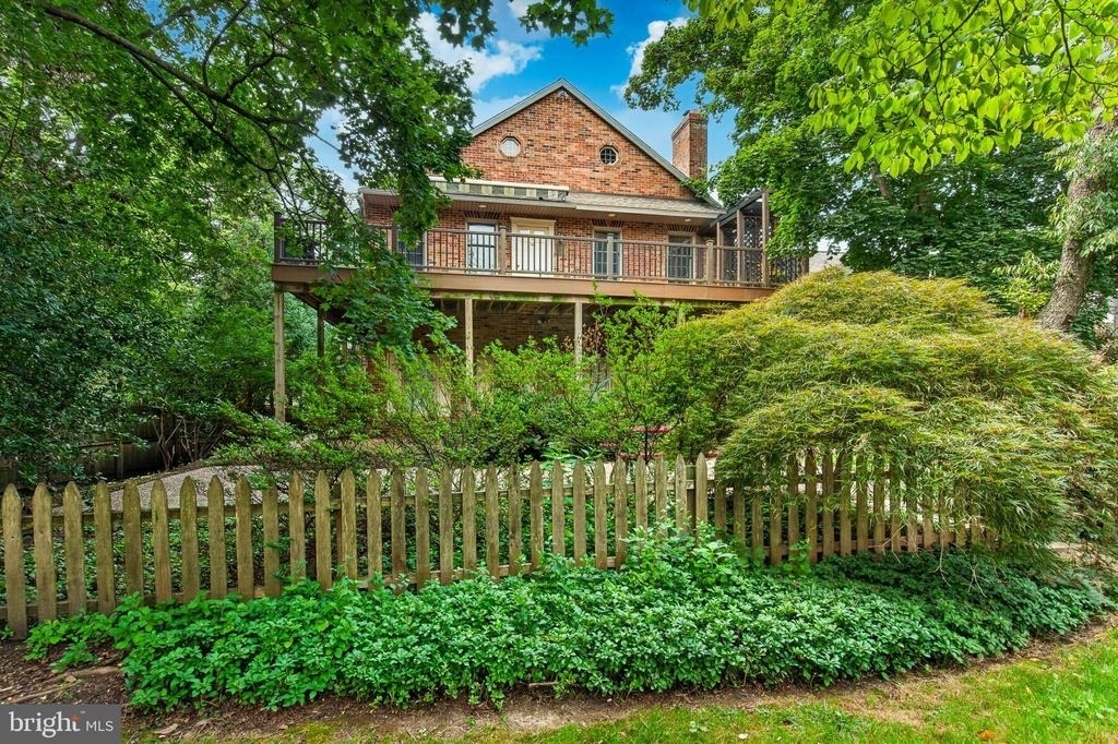 42 Kitty Lane - Photo 1
