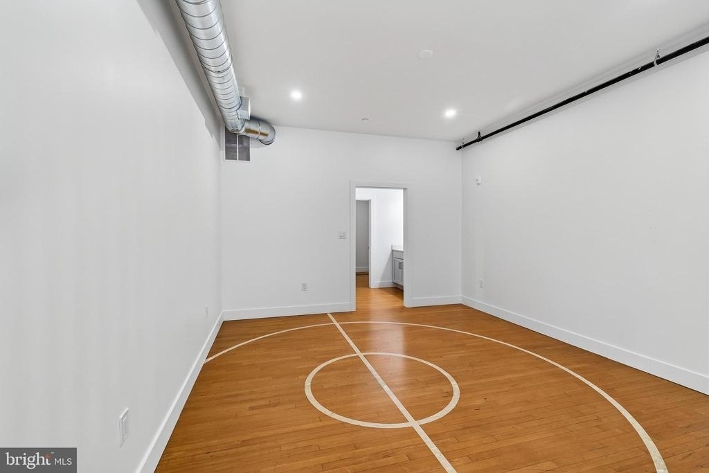 123 S Main Street - Photo 16