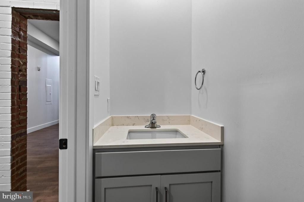 123 S Main Street - Photo 9