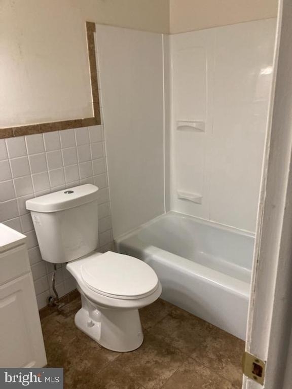 108 S Hellertown Avenue - Photo 3