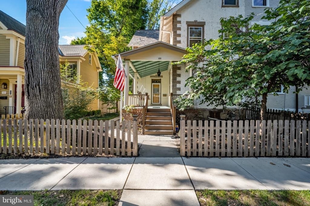 121 W Oakland Avenue - Photo 10