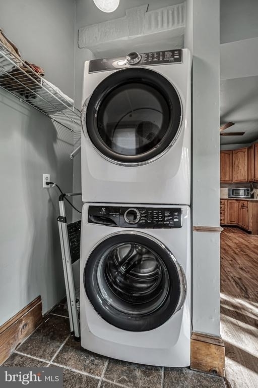 121 W Oakland Avenue - Photo 19