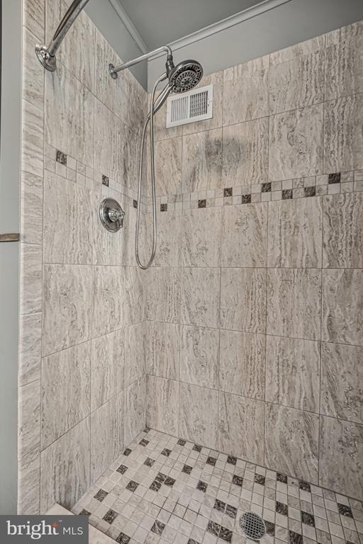 121 W Oakland Avenue - Photo 25