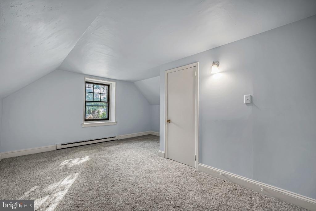 121 W Oakland Avenue - Photo 35