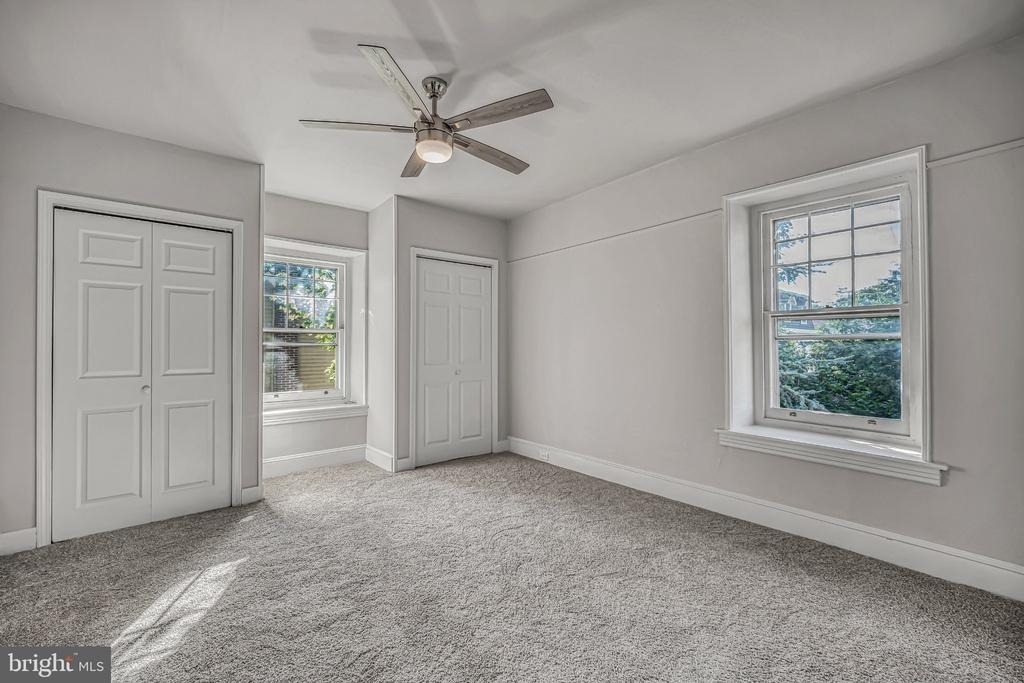121 W Oakland Avenue - Photo 26