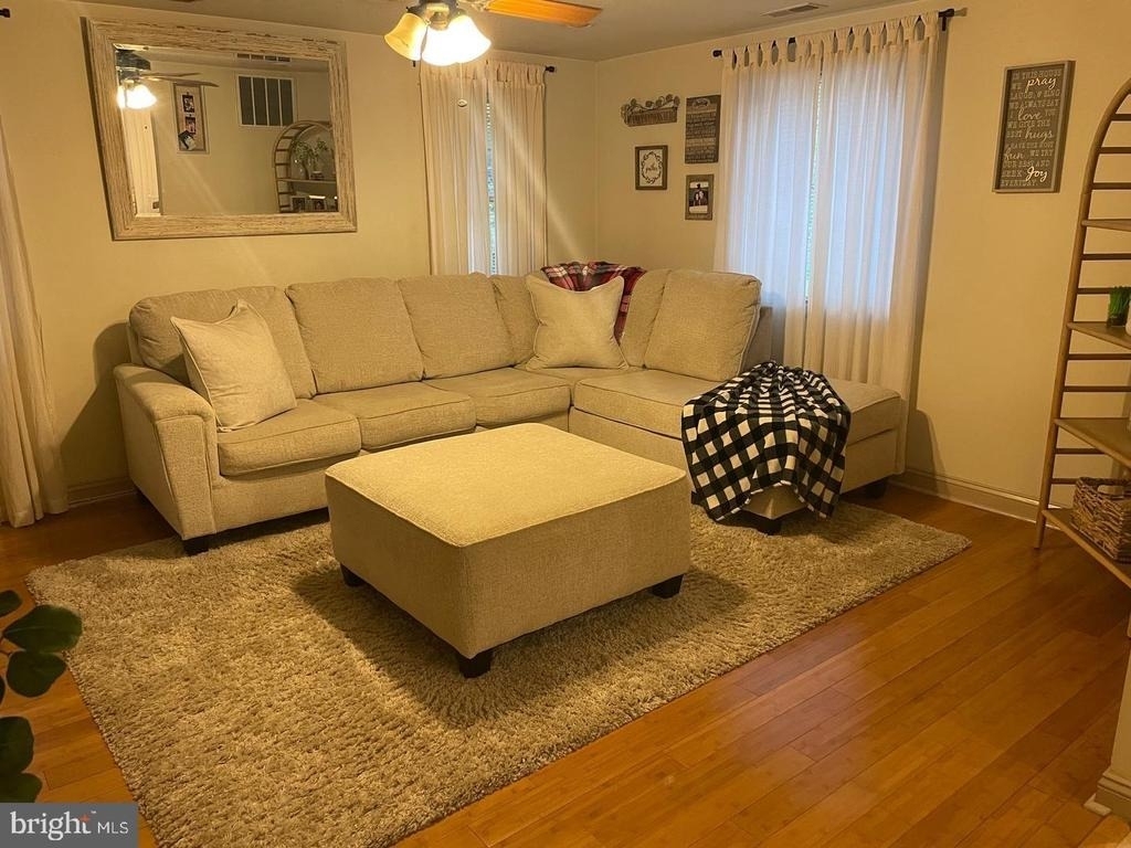 18 Chapel Avenue - Photo 2