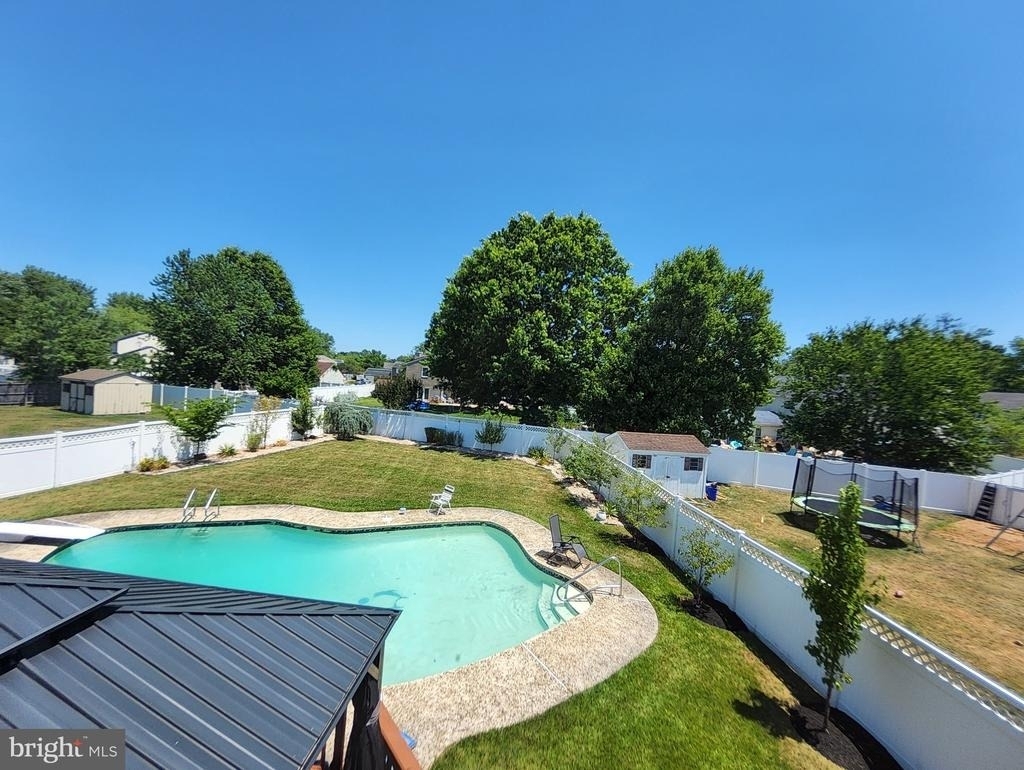 504 Parliament Road - Photo 2