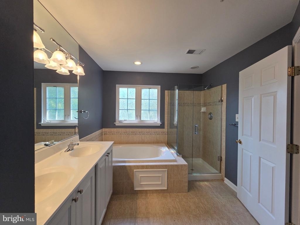 10410 Damascus Park Lane - Photo 14