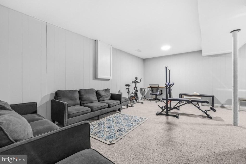 17624 Lindstrom Court - Photo 8