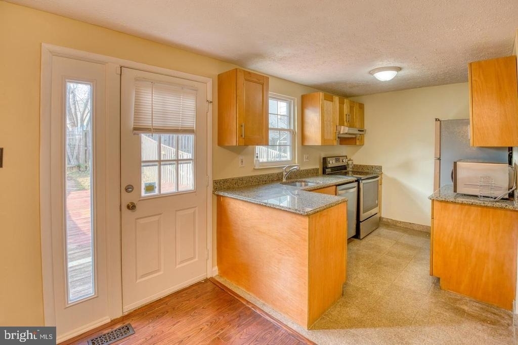 9220 Pinenut Court - Photo 6