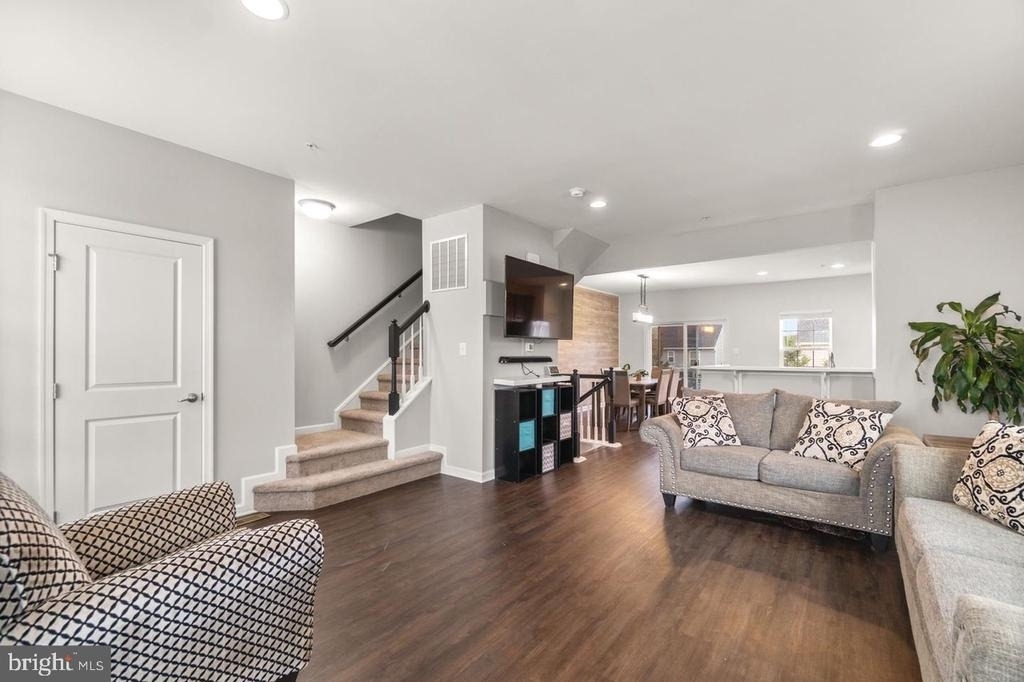 5758 Barts Way - Photo 1