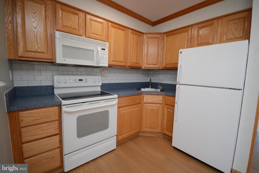 7316 E Springbrook Court - Photo 3