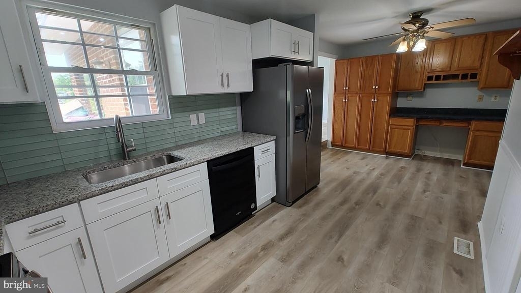 8027 Shore Road - Photo 5