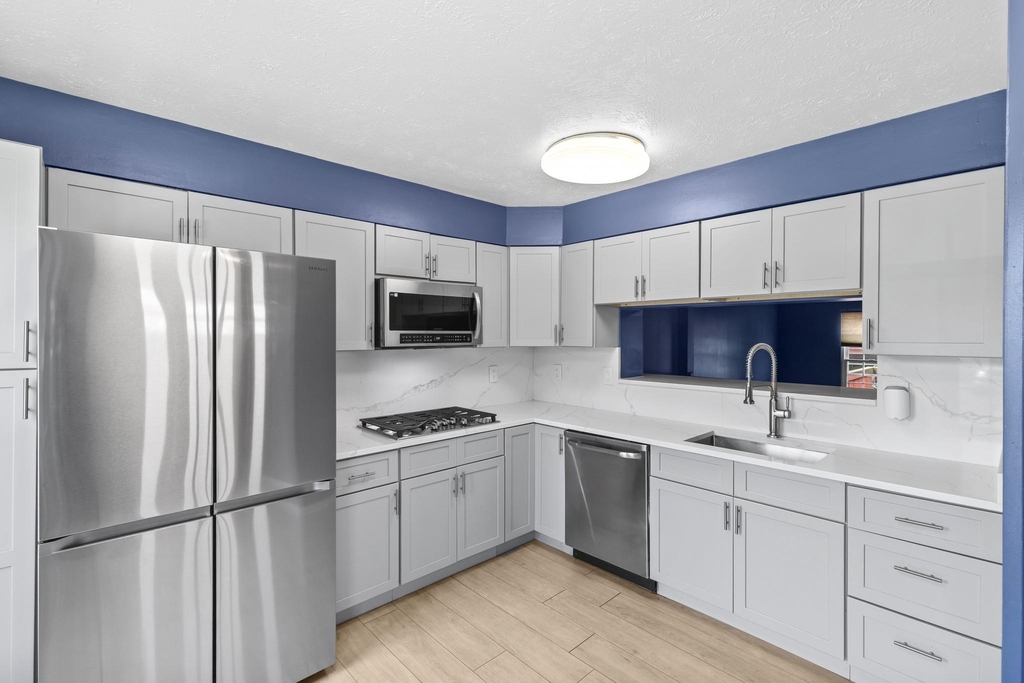 5411 Castlestone Drive - Photo 7