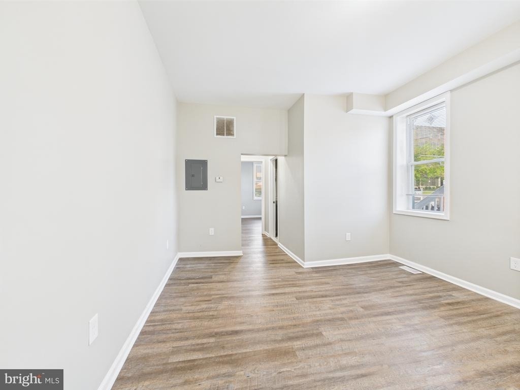 300 W Chesapeake Avenue - Photo 11