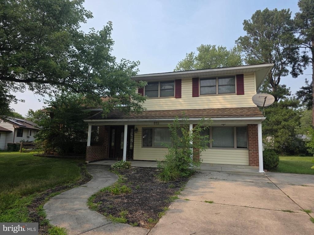 812 Leeds Lane - Photo 1