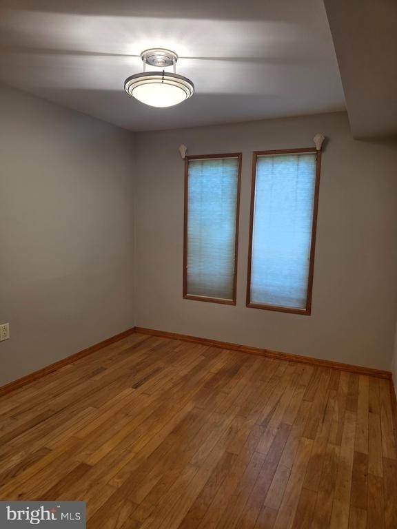 812 Leeds Lane - Photo 7