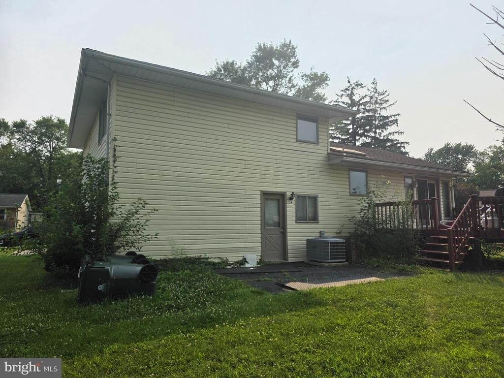 812 Leeds Lane - Photo 2