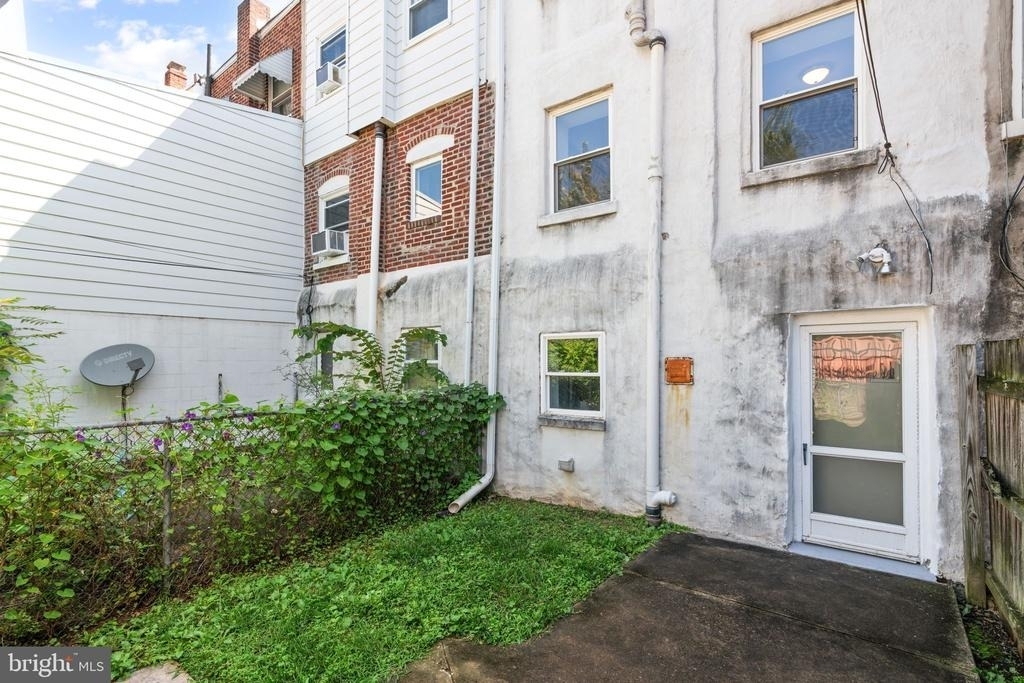 613 N Scott Street - Photo 19