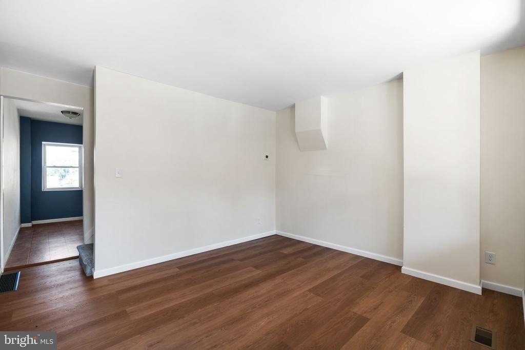 613 N Scott Street - Photo 4