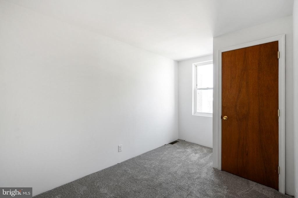 613 N Scott Street - Photo 12
