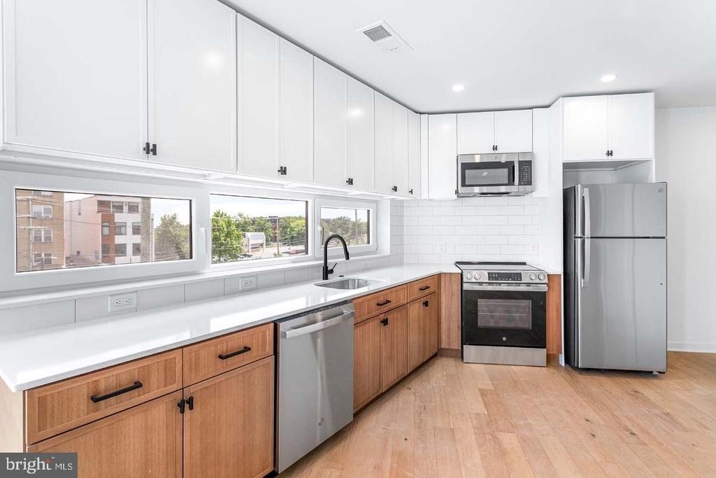 1522 Rhode Island Avenue Ne - Photo 5