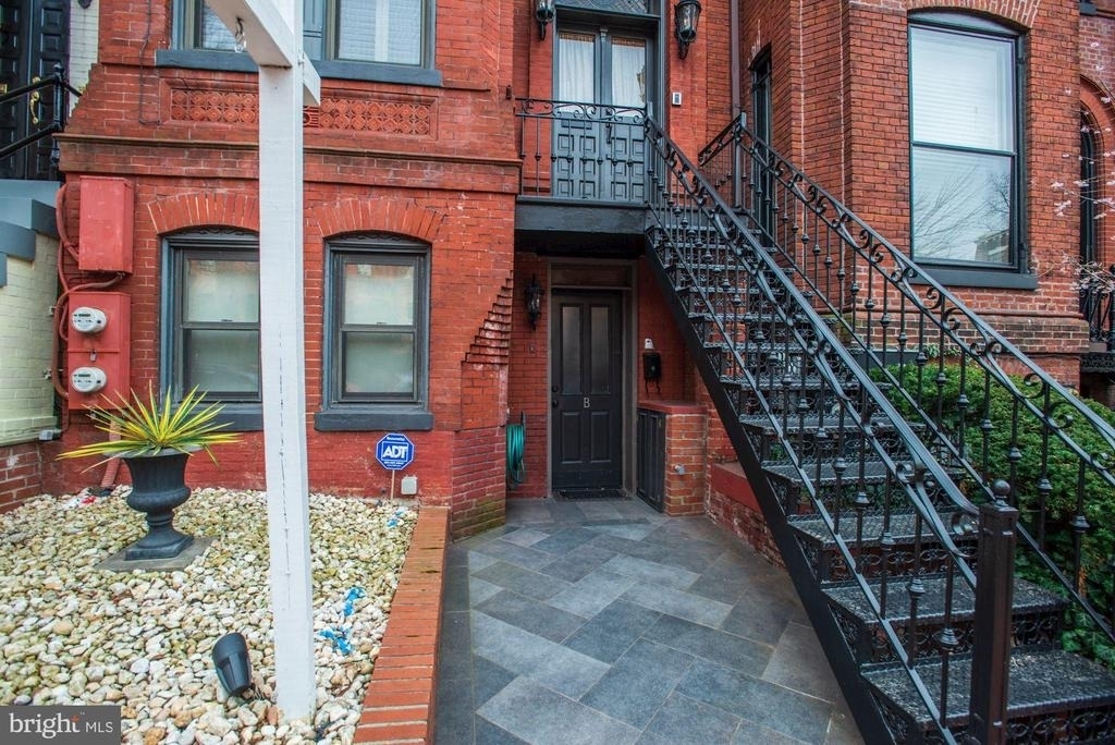 2022 N Street Nw - Photo 1