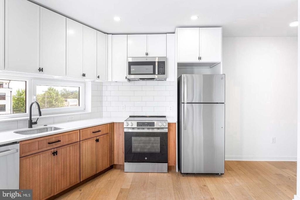 1522 Rhode Island Avenue Ne - Photo 4