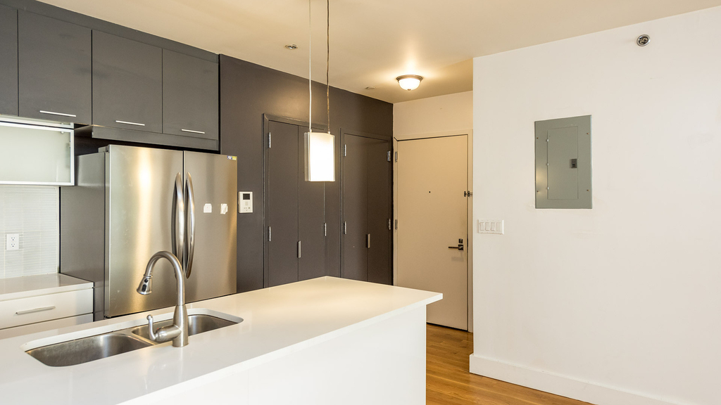 387 Franklin Ave 11238 - Photo 2