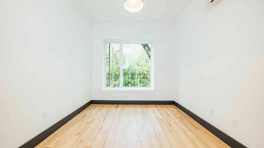 921 Gates Ave 11221 - Photo 5