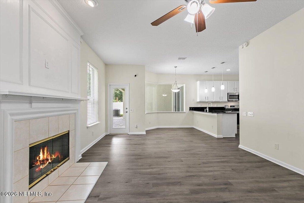 8884 Hampton Landing Drive E - Photo 9