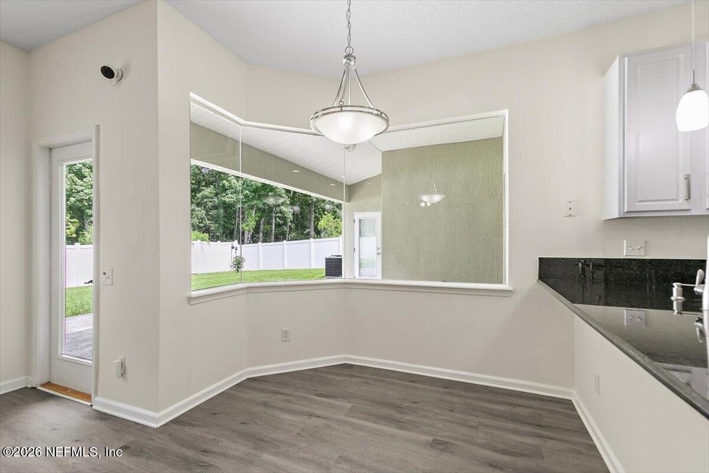 8884 Hampton Landing Drive E - Photo 14