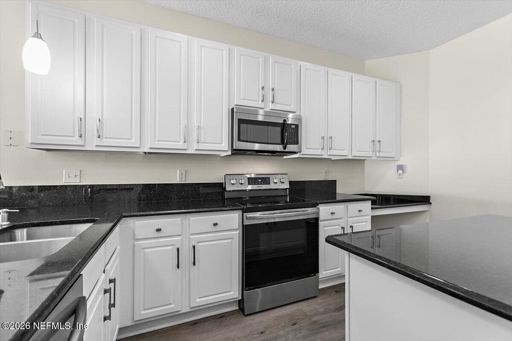 8884 Hampton Landing Drive E - Photo 13