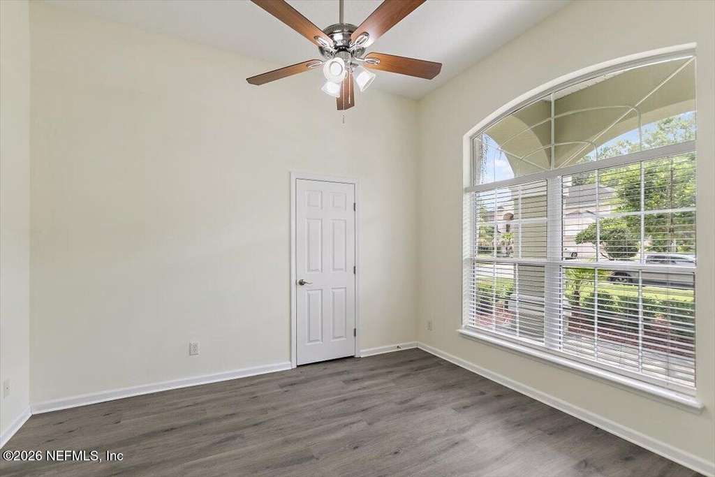 8884 Hampton Landing Drive E - Photo 7