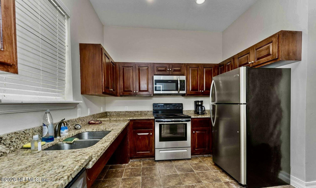 7800 Point Meadows Drive - Photo 3