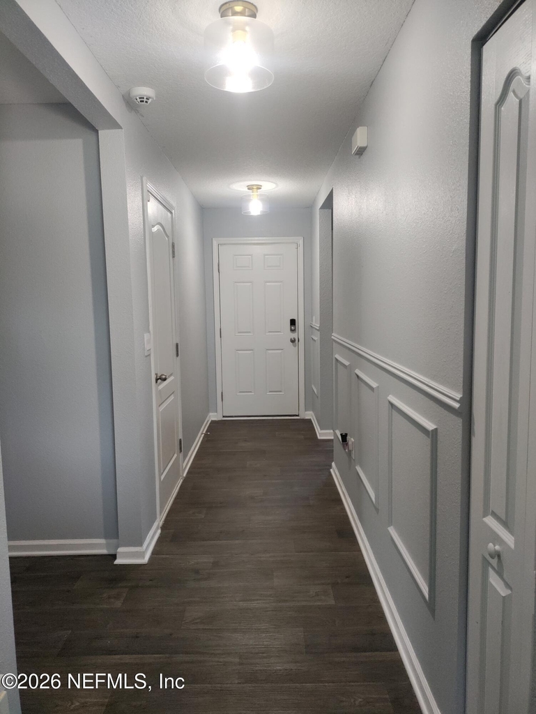 4260 Hemlock Street - Photo 2