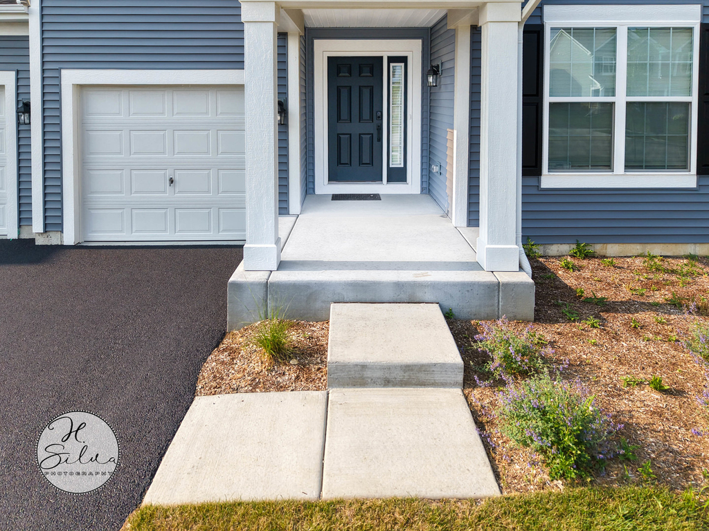 10784 Saxony Street - Photo 1