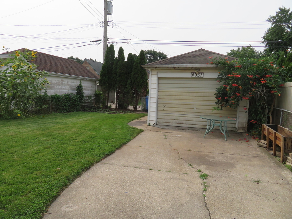 6957 W Fletcher Street - Photo 3