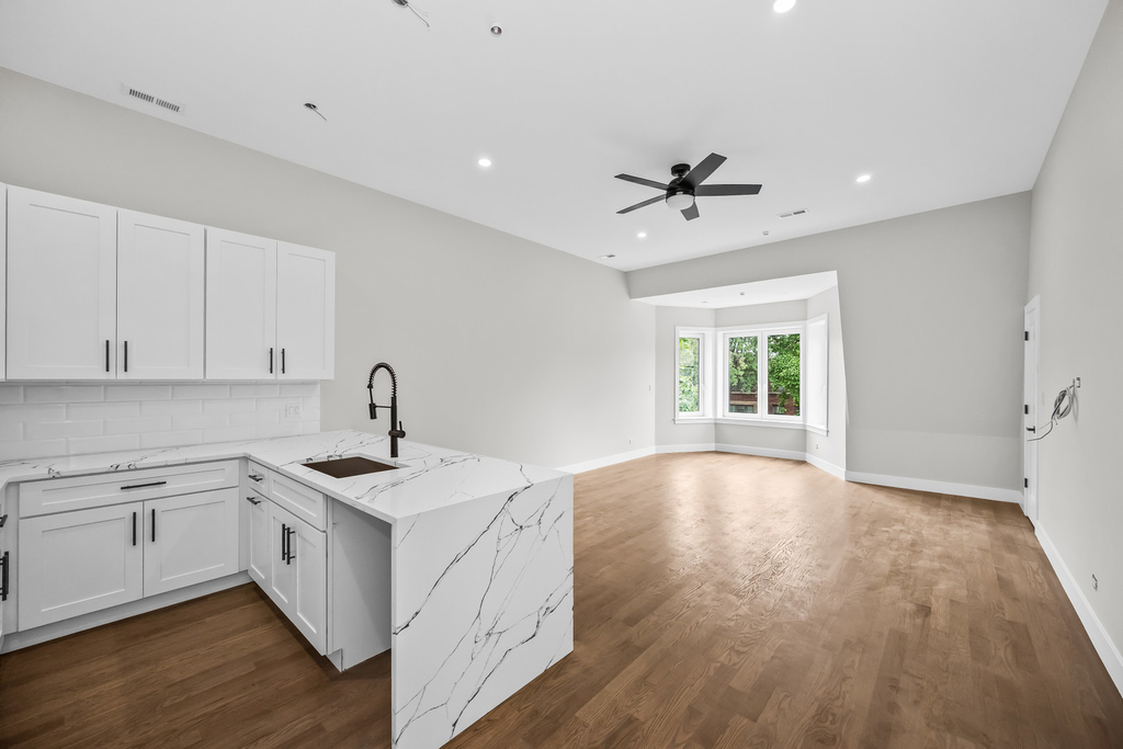 4543 S Ellis Avenue - Photo 4