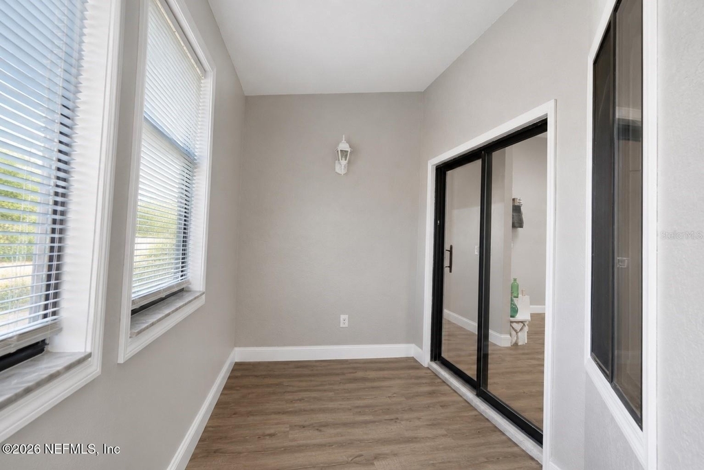 10 Falls Place - Photo 35