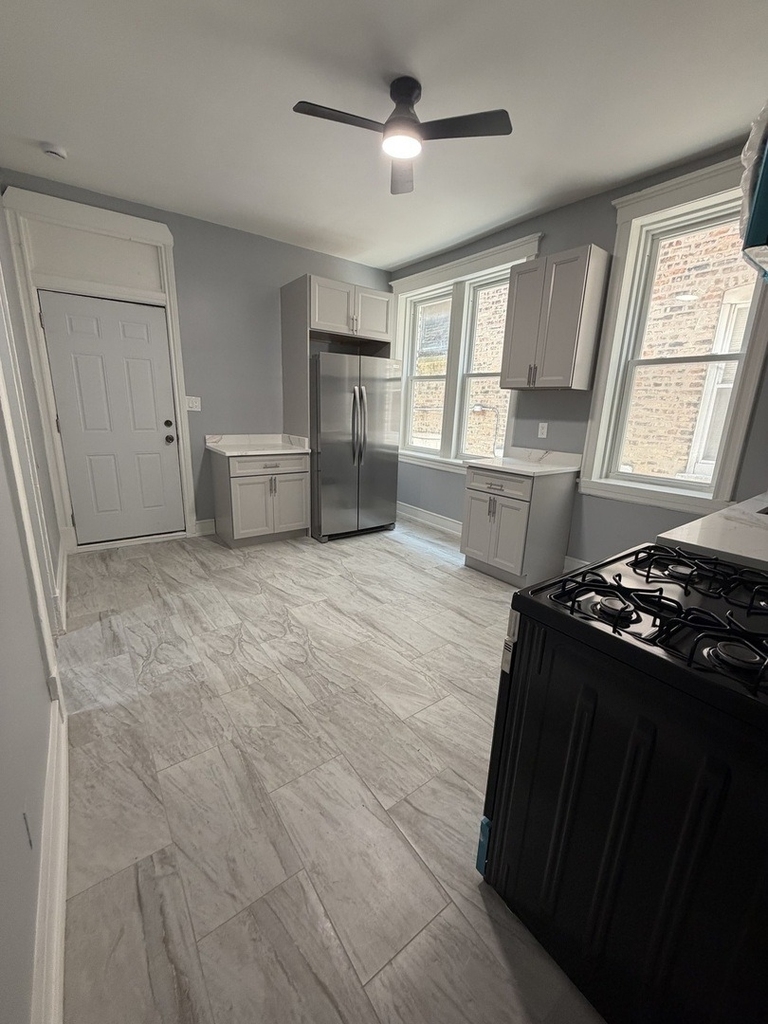 3821 W Fillmore Street - Photo 4