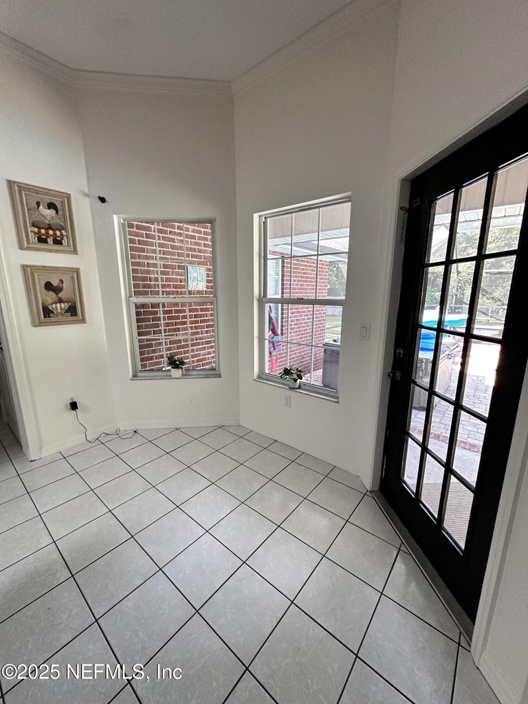 22490 Pine Street - Photo 8
