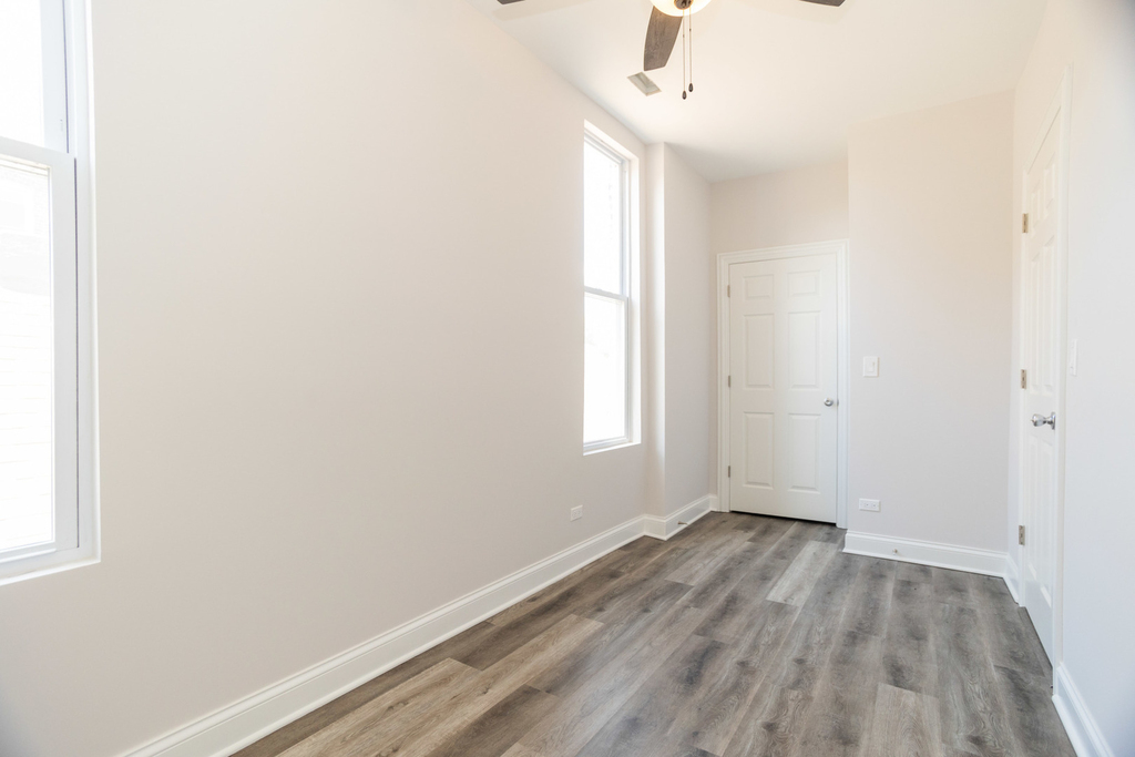 2248 W 21st Street - Photo 6