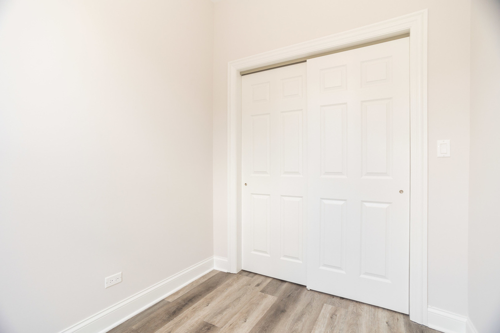2248 W 21st Street - Photo 7