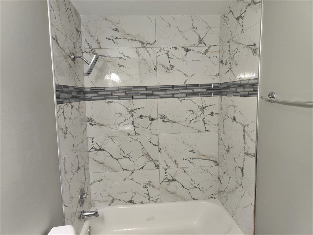 21w581 North Avenue - Photo 13
