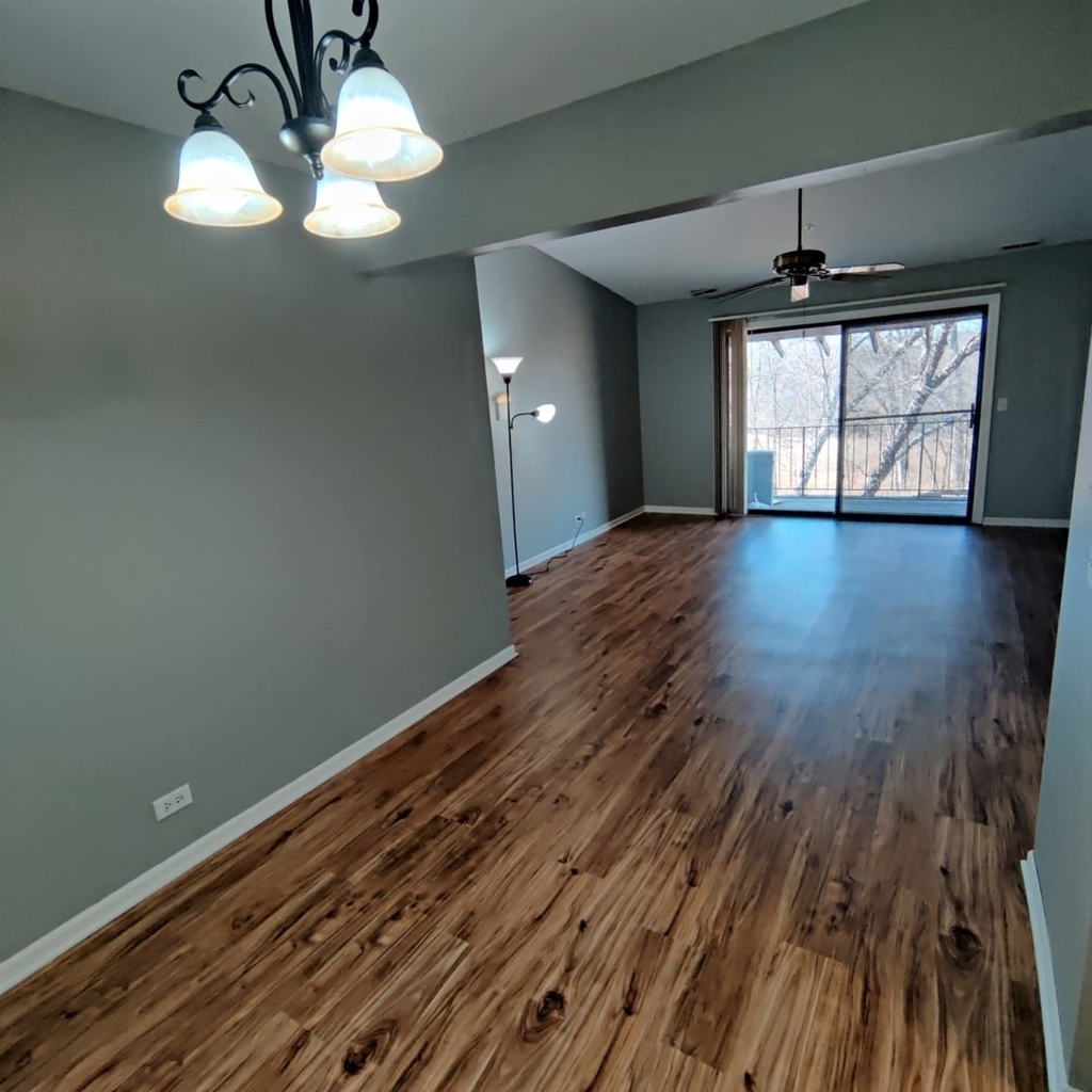 21w581 North Avenue - Photo 3