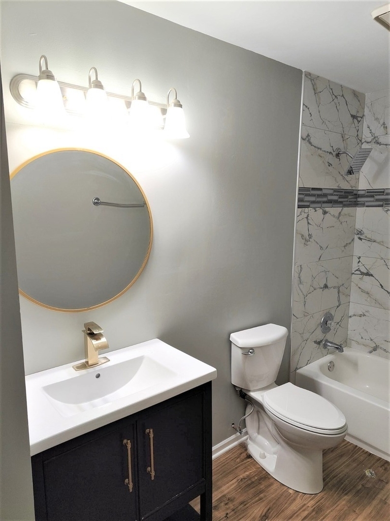 21w581 North Avenue - Photo 11