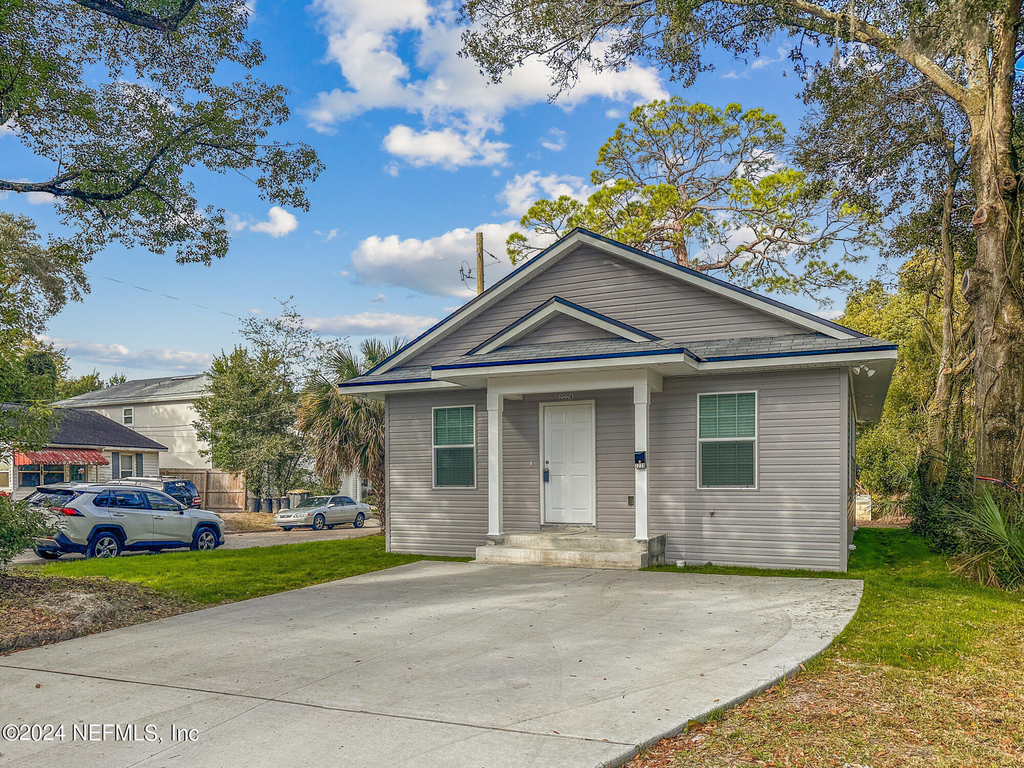 2220 Flesher Avenue - Photo 2