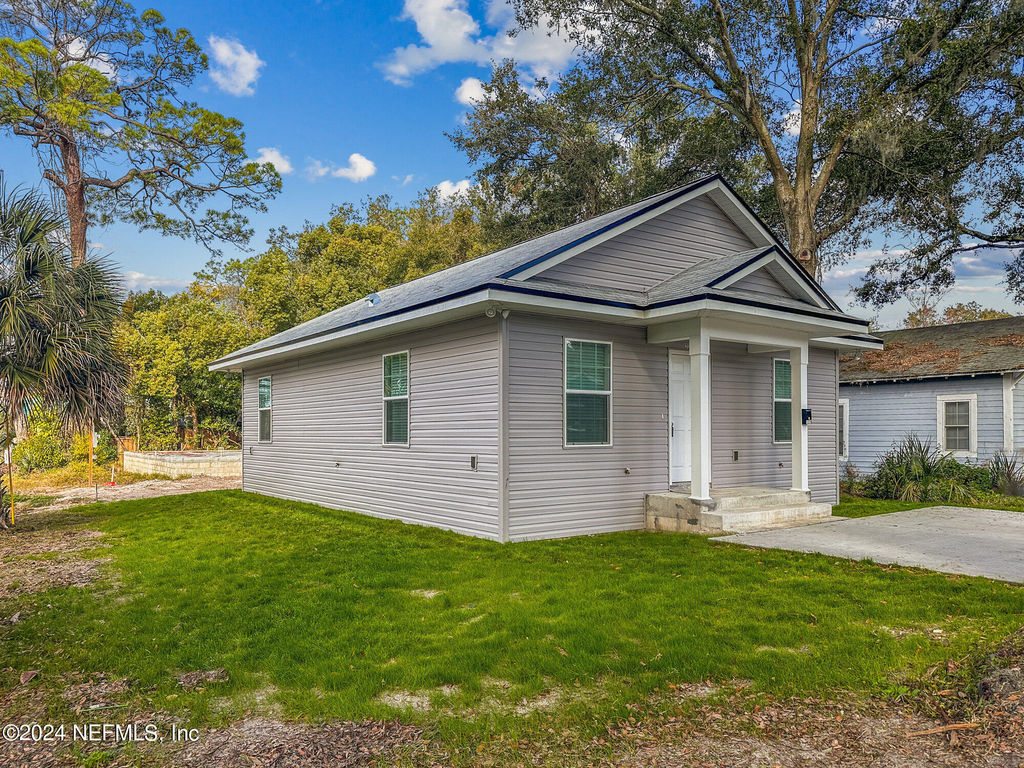 2220 Flesher Avenue - Photo 3