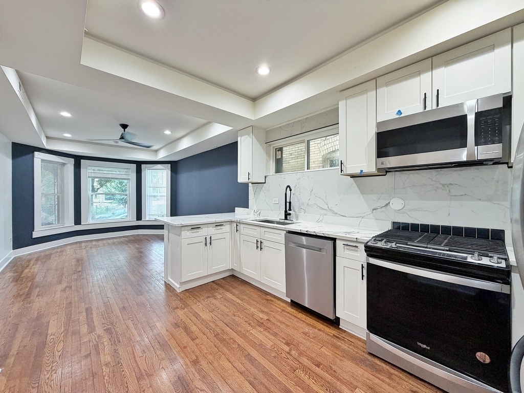 3316 W Flournoy Street - Photo 1